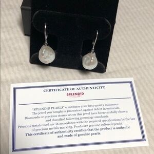 KESHI WHITE PEARL LEVER BACKS JA01